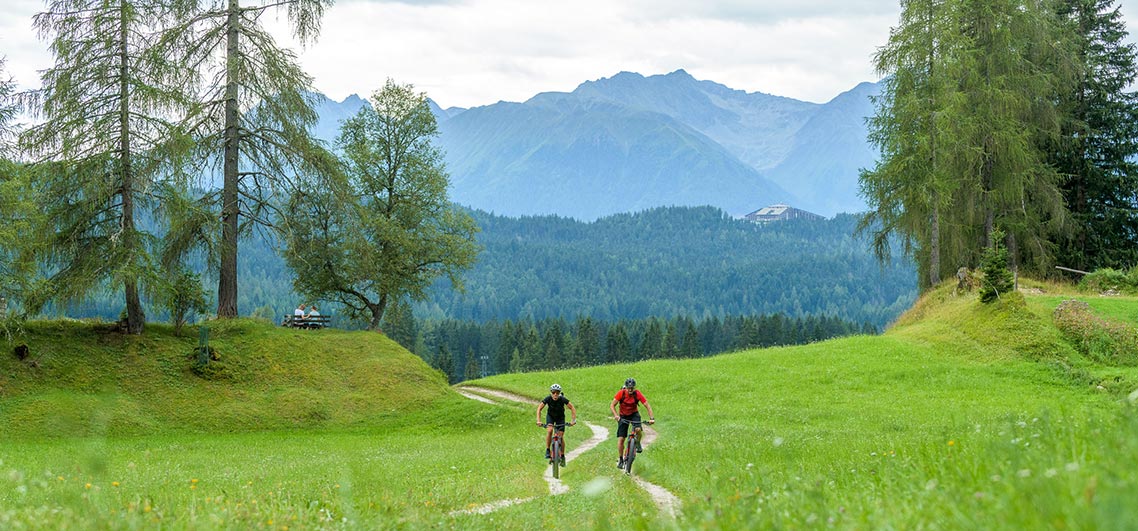 Haus Almfriede und die Region Leutasch