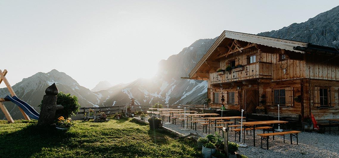 Haus Almfriede und die Region Leutasch